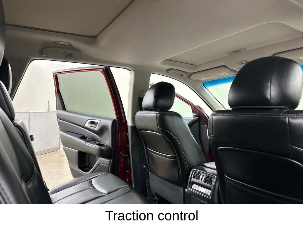 2016 Nissan Pathfinder SL