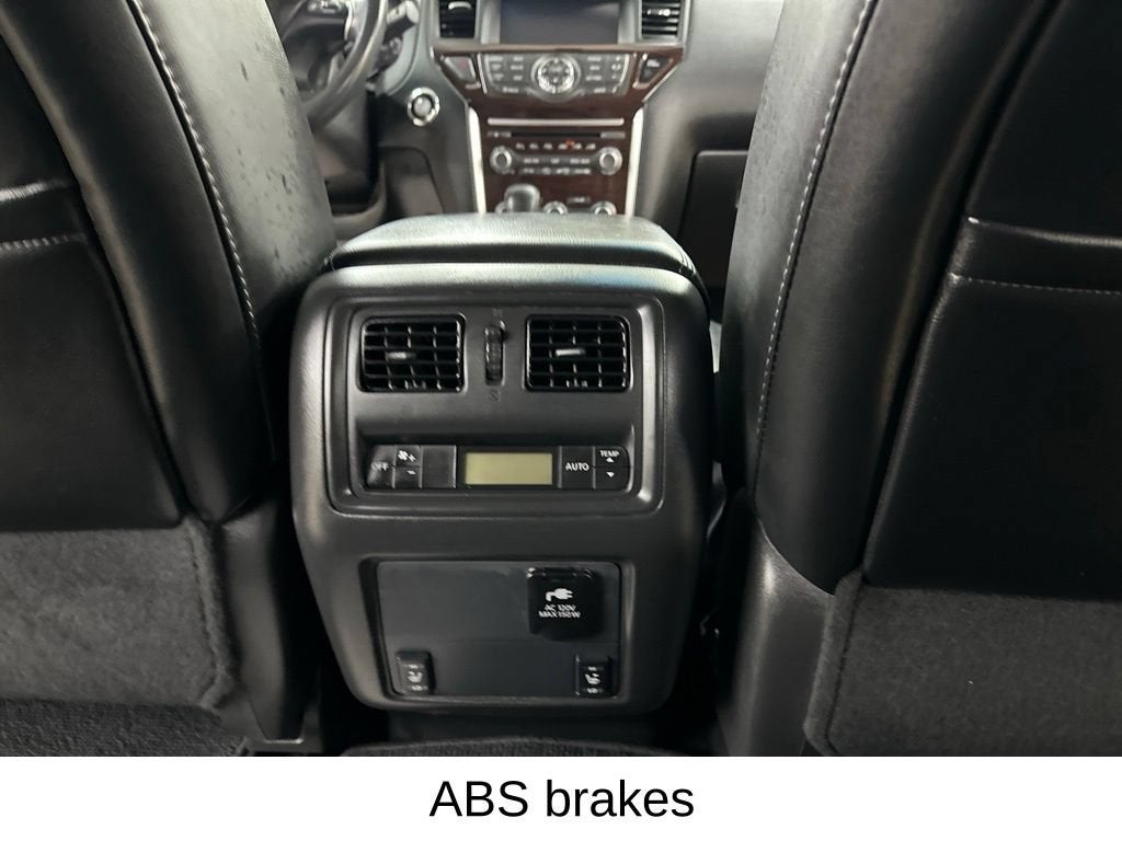 2016 Nissan Pathfinder SL