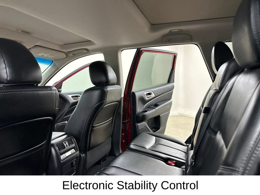 2016 Nissan Pathfinder SL