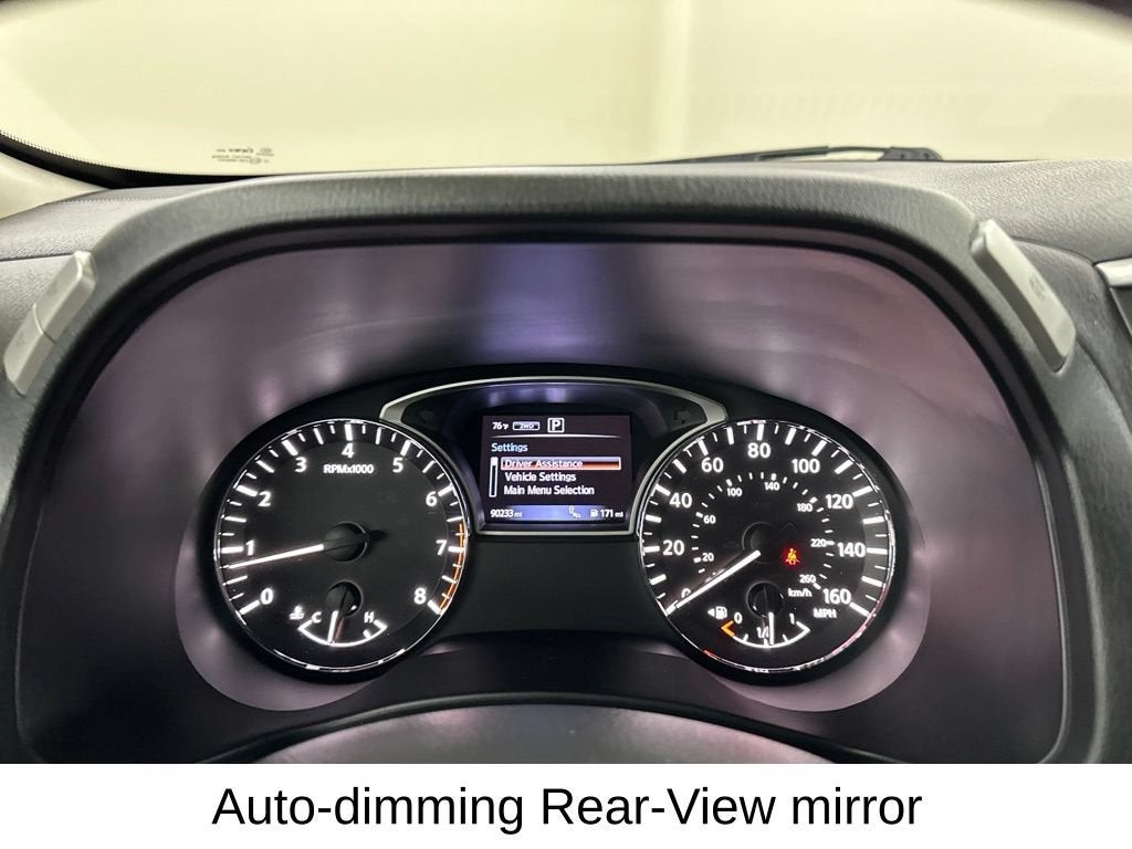 2016 Nissan Pathfinder SL