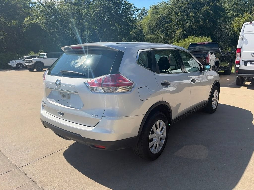 2016 Nissan Rogue SV