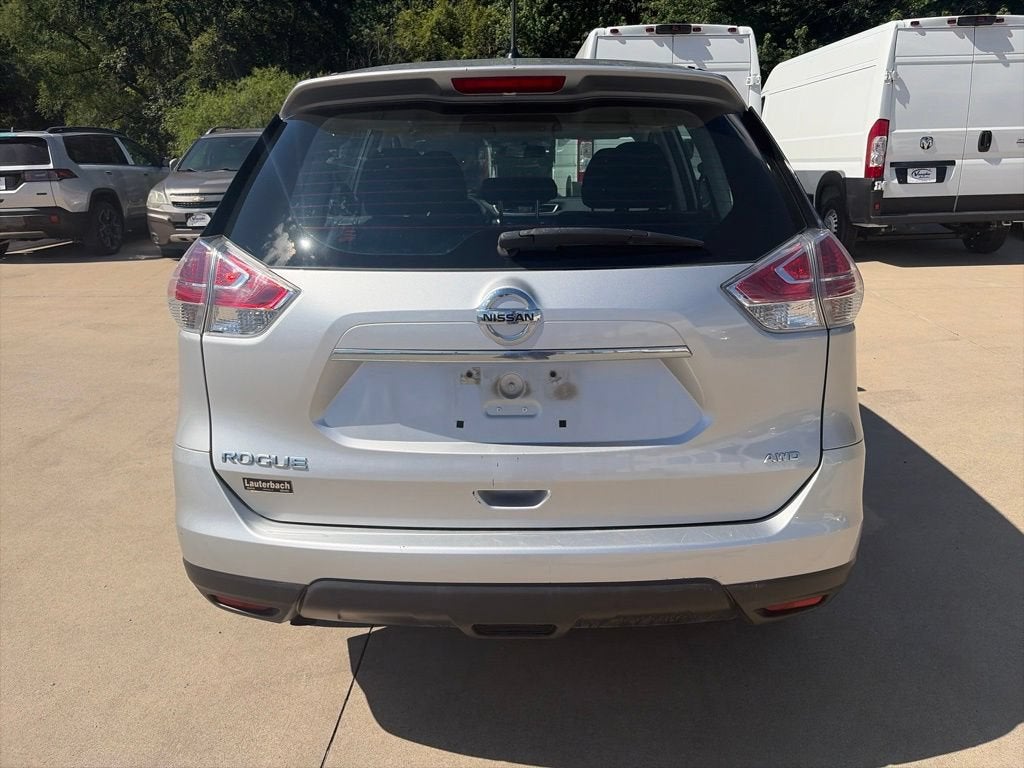 2016 Nissan Rogue SV