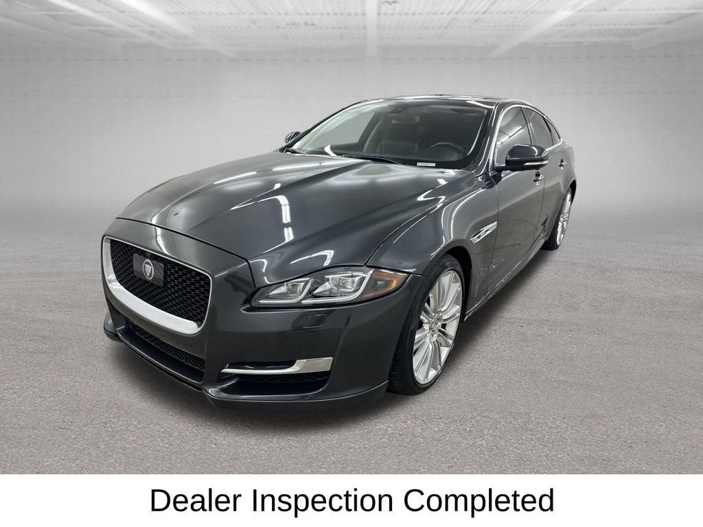 2016 Jaguar XJ R-Sport